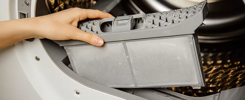 Signs Of A Clogged Dryer Lint Trap in East Hemet, California